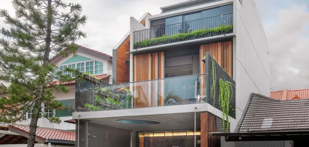 GALLERY HOUSE AT 5 CARDIFF GROVE​