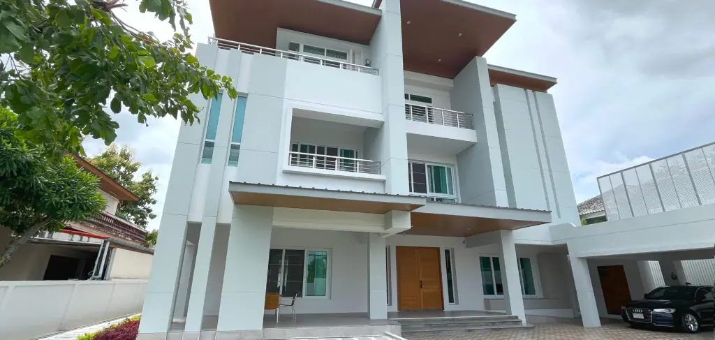 Private 3-Story Residence in the Heart of Bangkok​