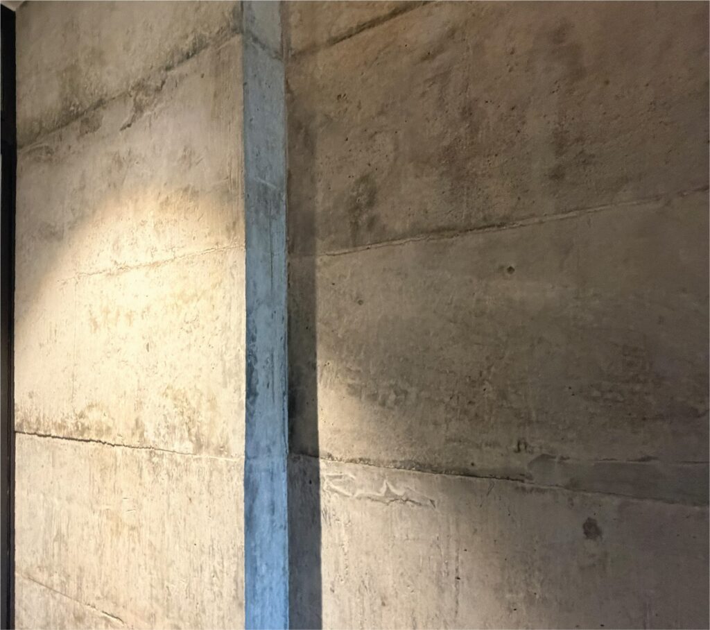 Non-uniform finish surface