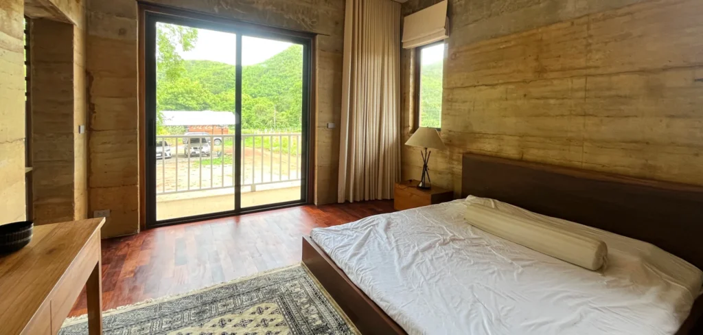 Hua Hin Earth Home: Sustainable Design with KEIM Innotop